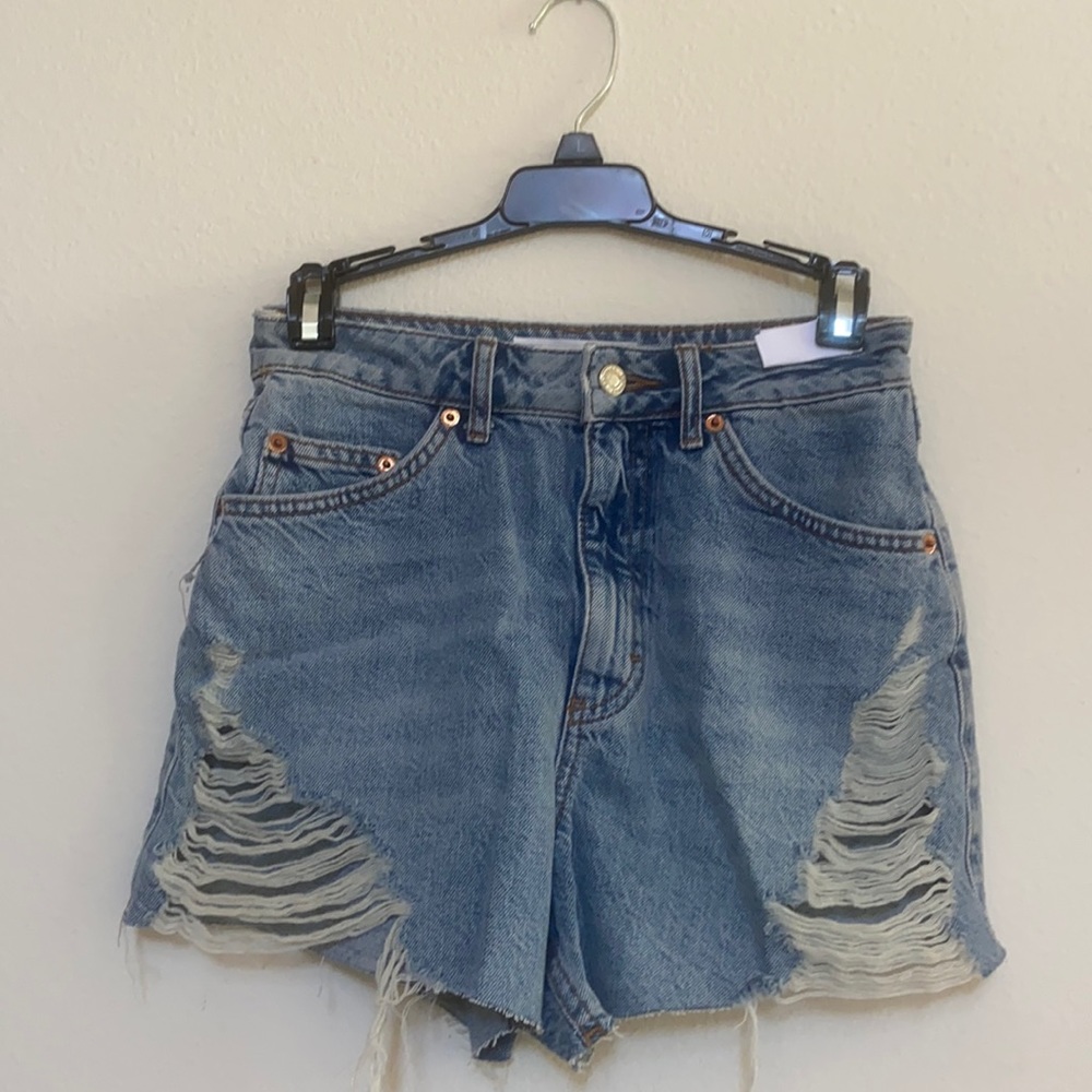 TOP SHOP SIZE 2 SHORTS NEW WITH TAG